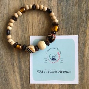 Aromatherapy Jewelry: Glass/Wooden beads